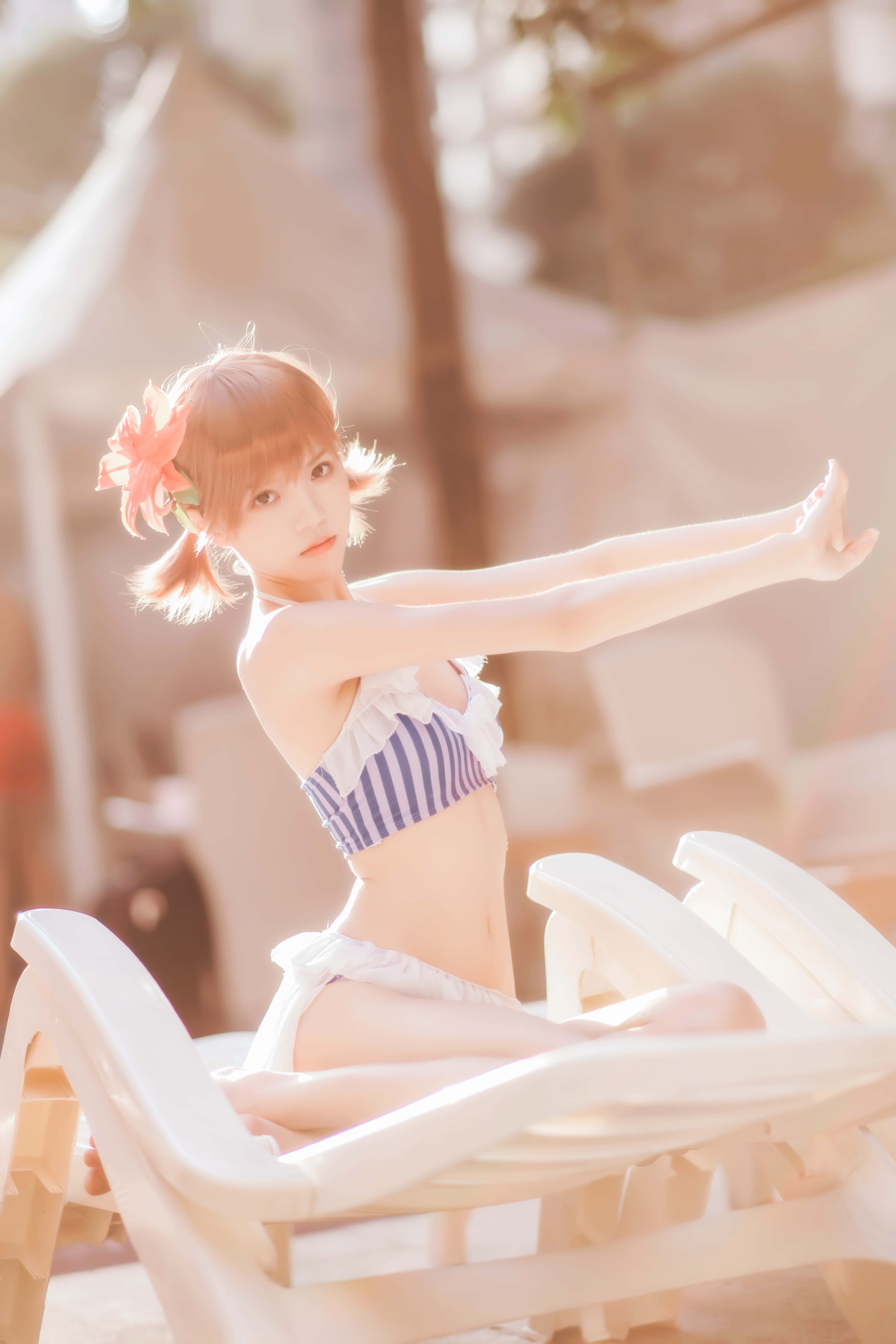 夏日泳池边的桜桃喵:49张高清写真展现青春与性感魅力