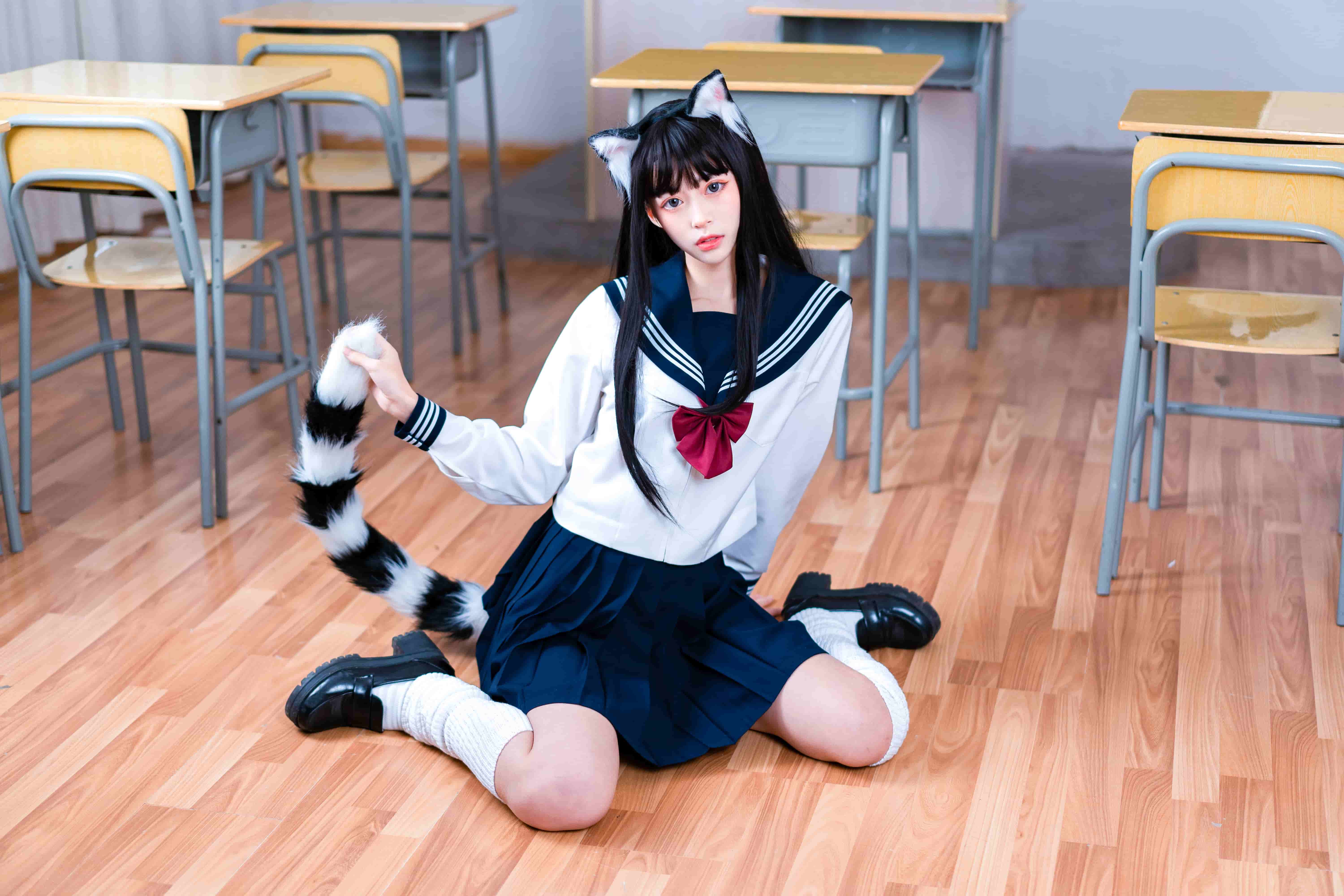 虫皿虫皿 白丝足控福利 无水印高清图包下载