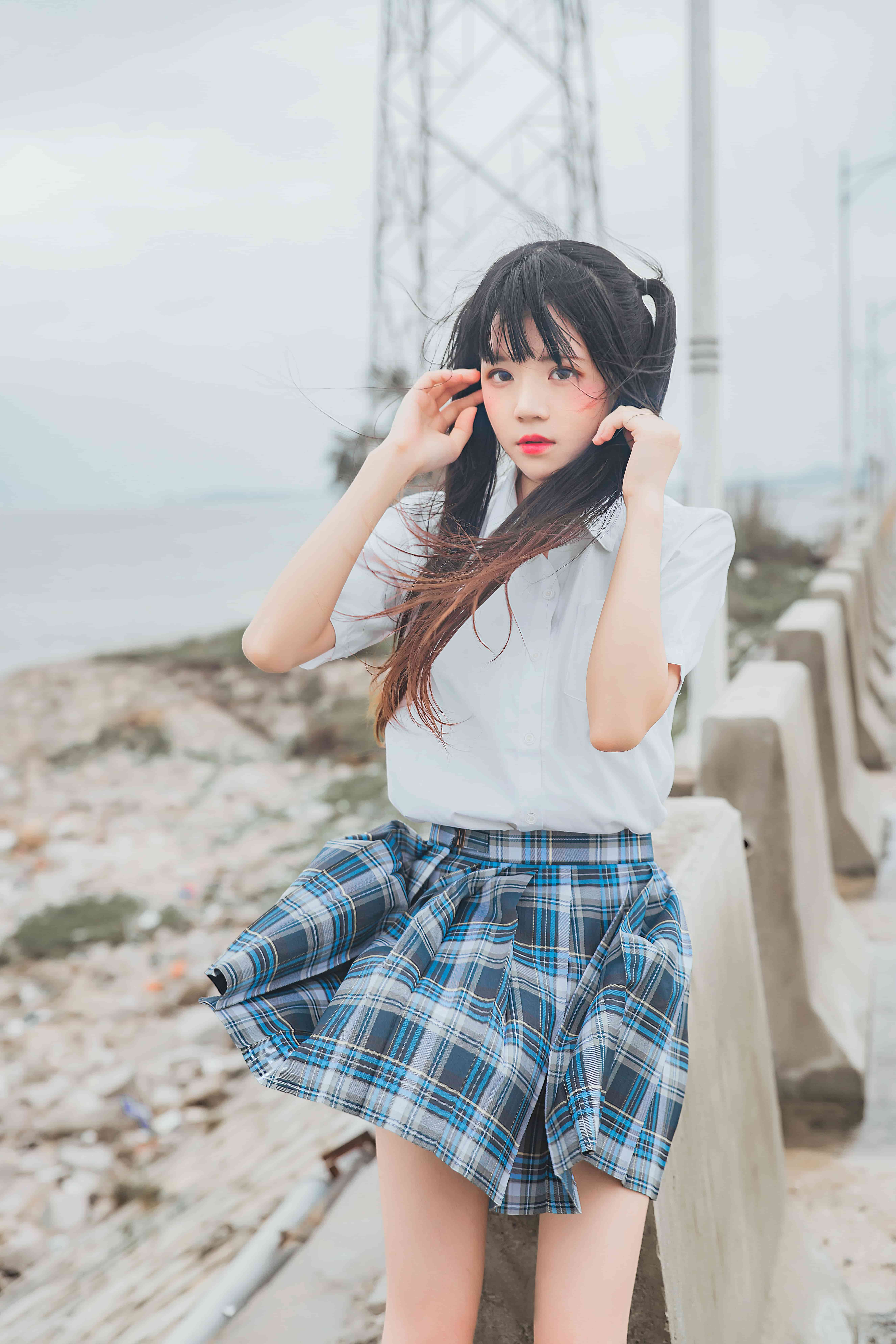 桜桃喵《耳畔的风》海边校服写真集|青春系治愈女神