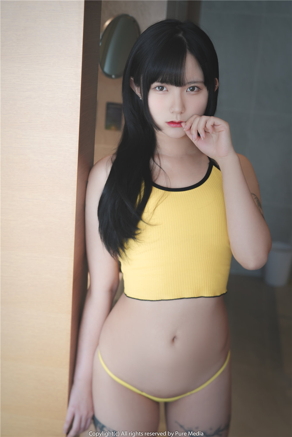韩国小姐姐 Hizzy 制服丝袜诱惑全套写真图片合集